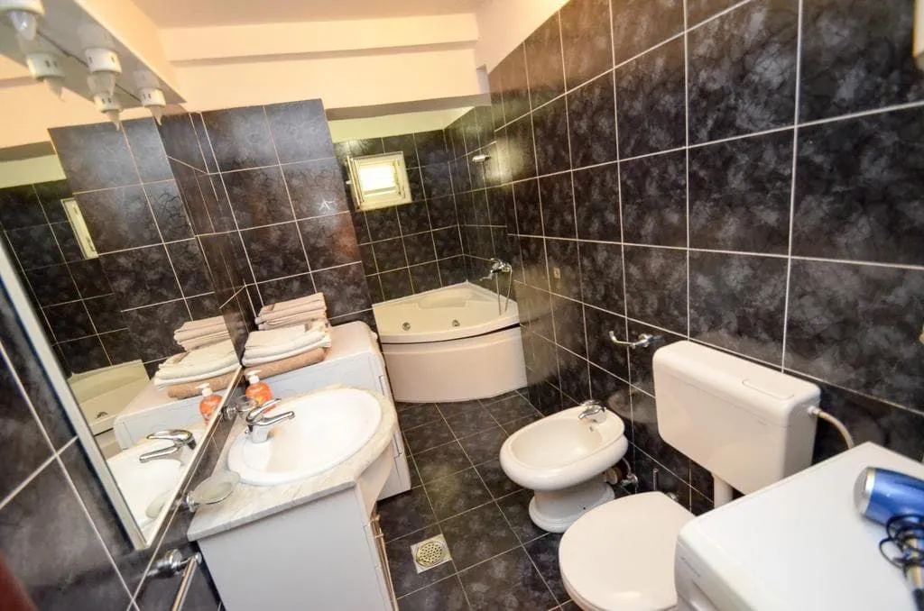 Sale, house, 240m², Kotor, Crna Gora