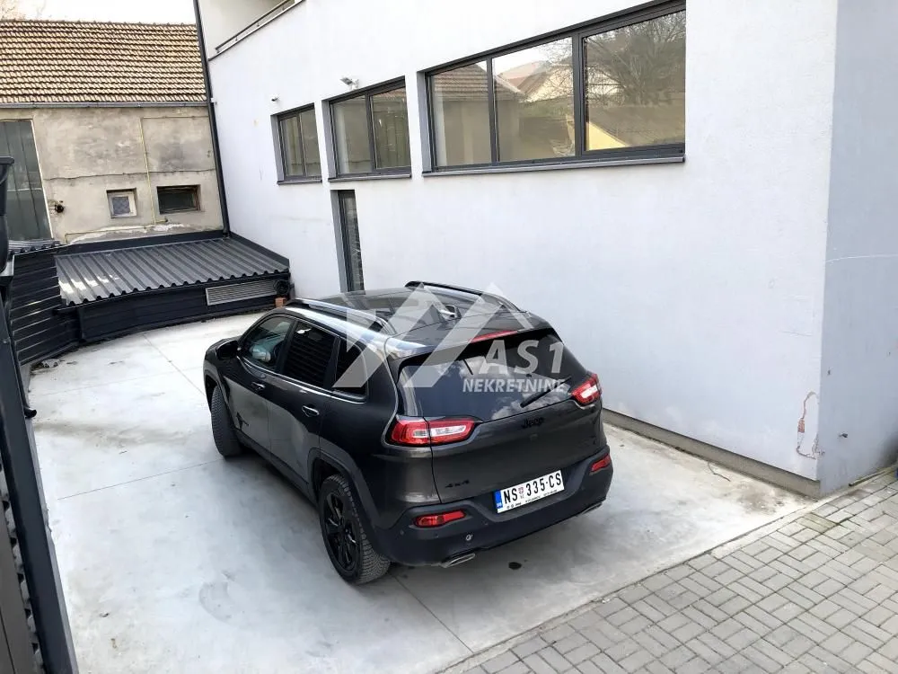 Rent, office space, 330m², Telep, Novi Sad Sve Podlokacije