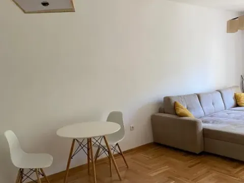 Sale, one bedroom apartment, 47m², Bečići, Budva - image 2