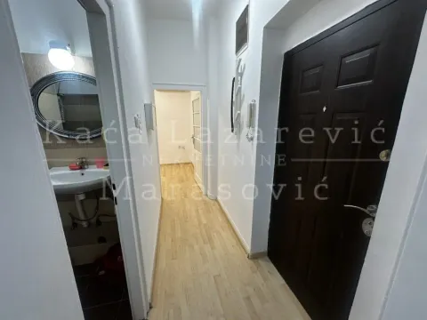 Rent, one bedroom apartment, 32m², Kalenić Pijaca, Vračar Sve Podlokacije - image 4