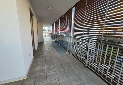 Izdavanje, stan, 200m², Gorica C, Podgorica - image 13