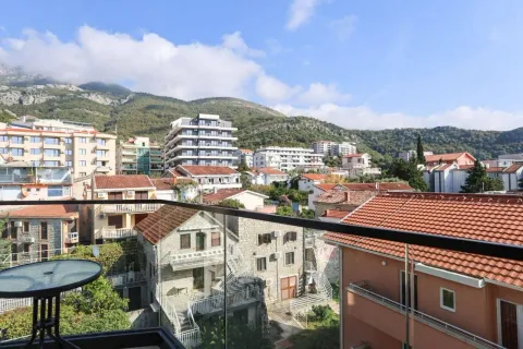 Rent, one bedroom apartment, 40m², Bečići, Budva - image 6