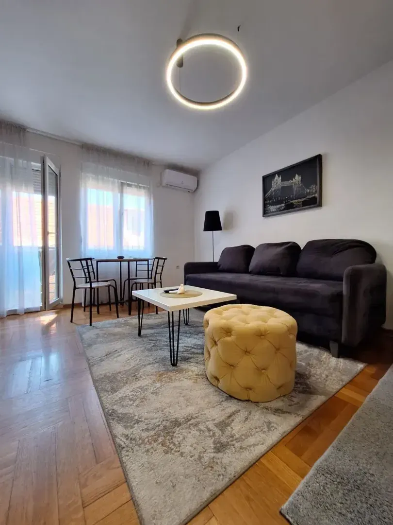 Prodaja, jednosoban stan, 37m², Centar, Podgorica