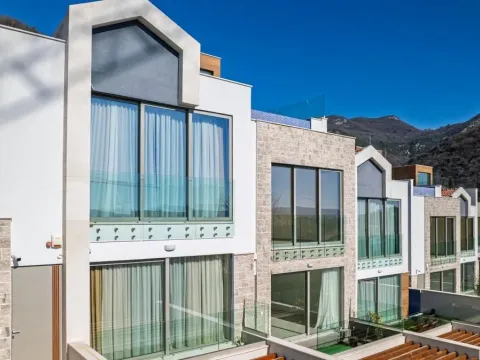 Prodaja, kuća, 236m², Tivat, Crna Gora