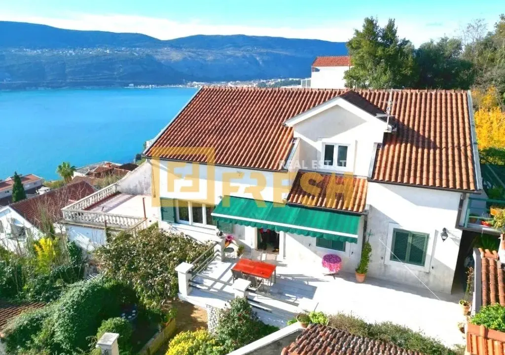 Prodaja, kuća, 296m², Herceg Novi, Crna Gora