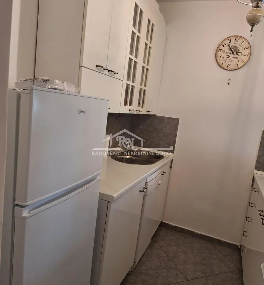 Rent, one bedroom apartment, 41m², Čukarica, Beograd