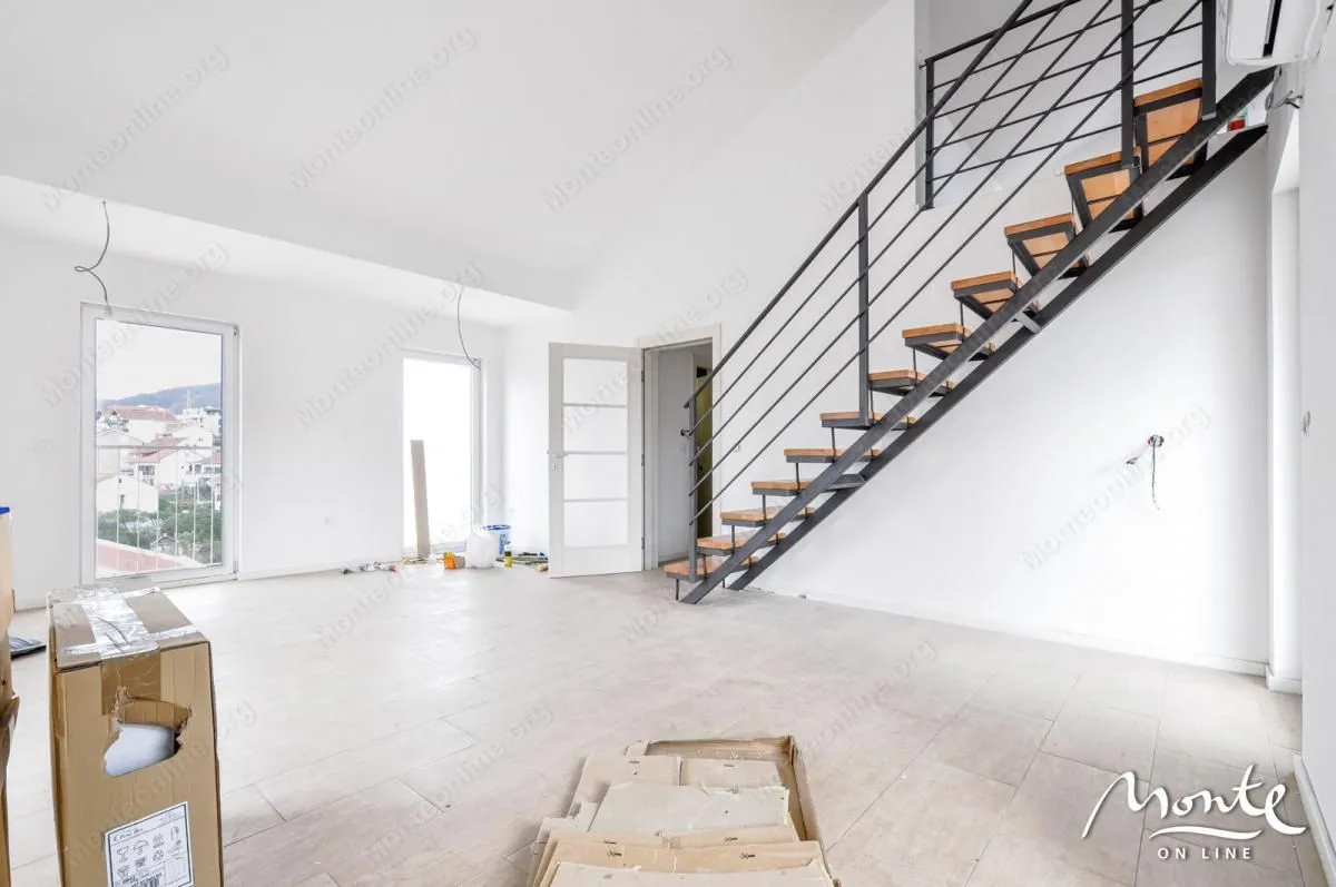 Sale, four bedroom apartment, 124m², Tivat, Crna Gora