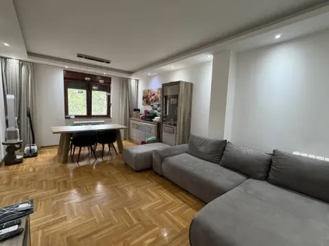 Prodaja, dvosoban stan, 57m², Gradska Bolnica, Zvezdara Sve Podlokacije - image 1