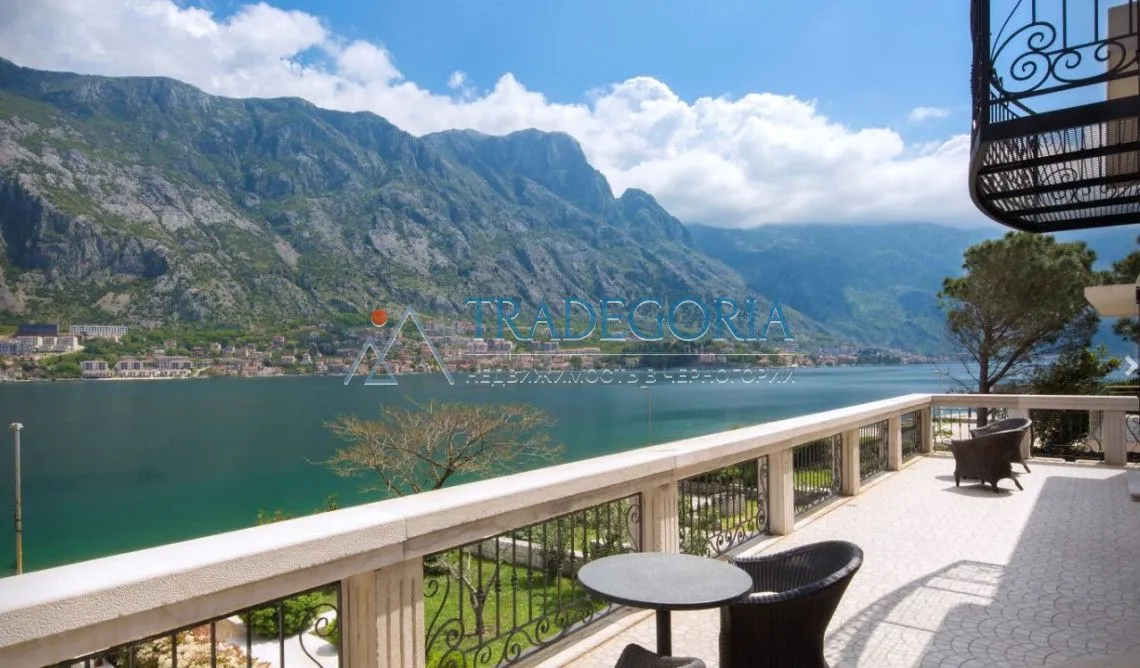 Prodaja, kuća, 497m², Prčanj, Kotor