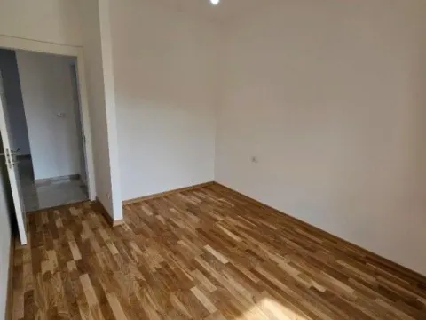 Prodaja, dvosoban stan, 64m², Centar, Podgorica - image 3