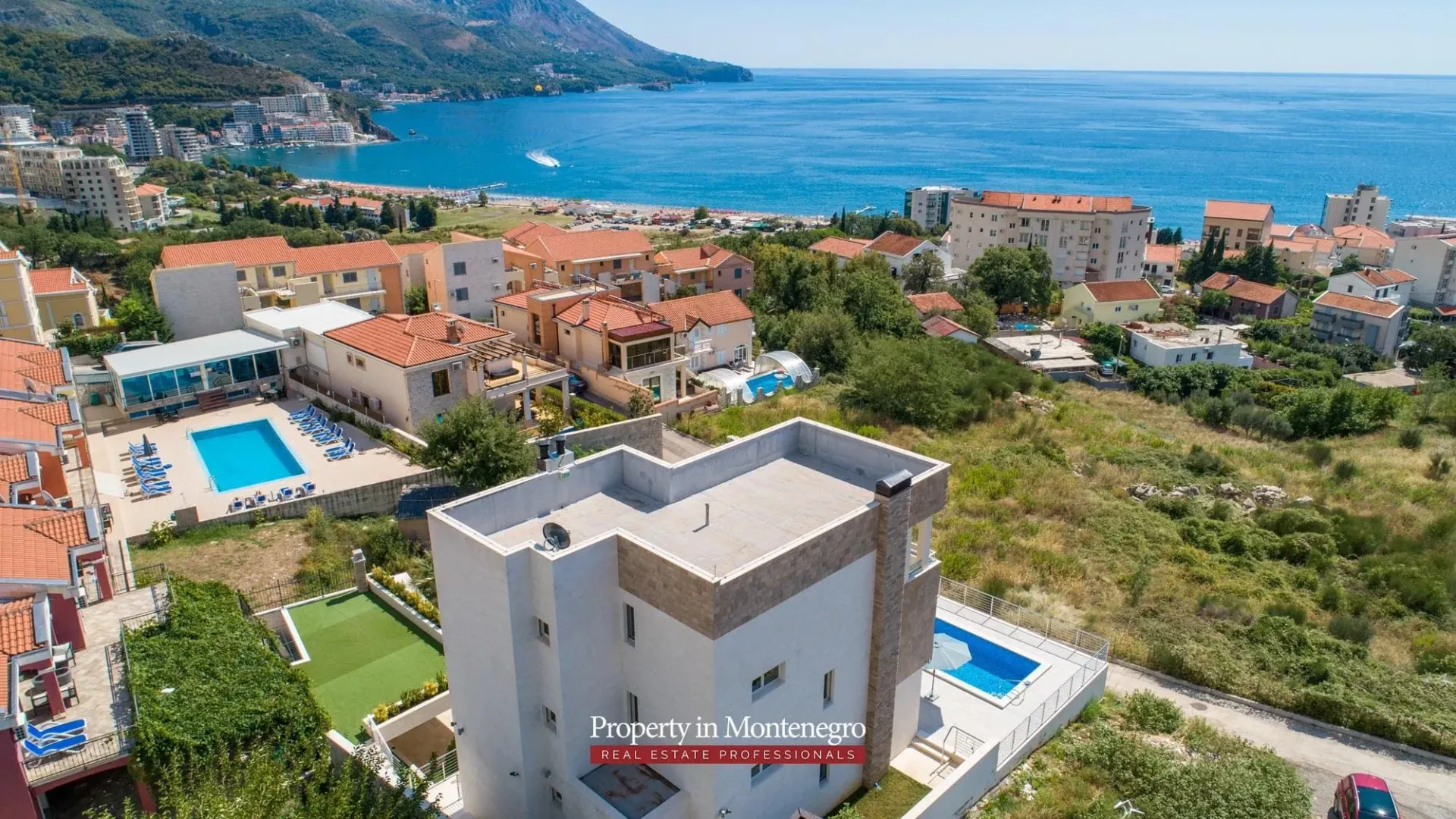 Sale, house, 400m², Bečići, Budva