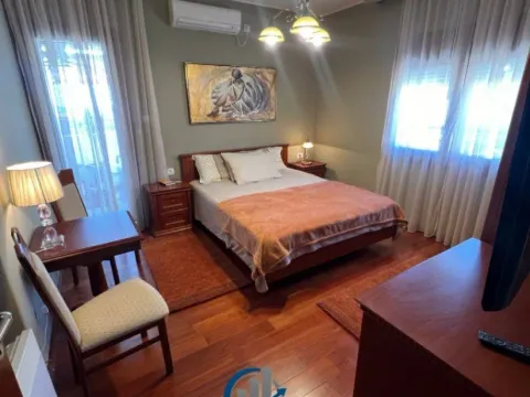 Prodaja, stan, 104m², Centar, Bar - image 4