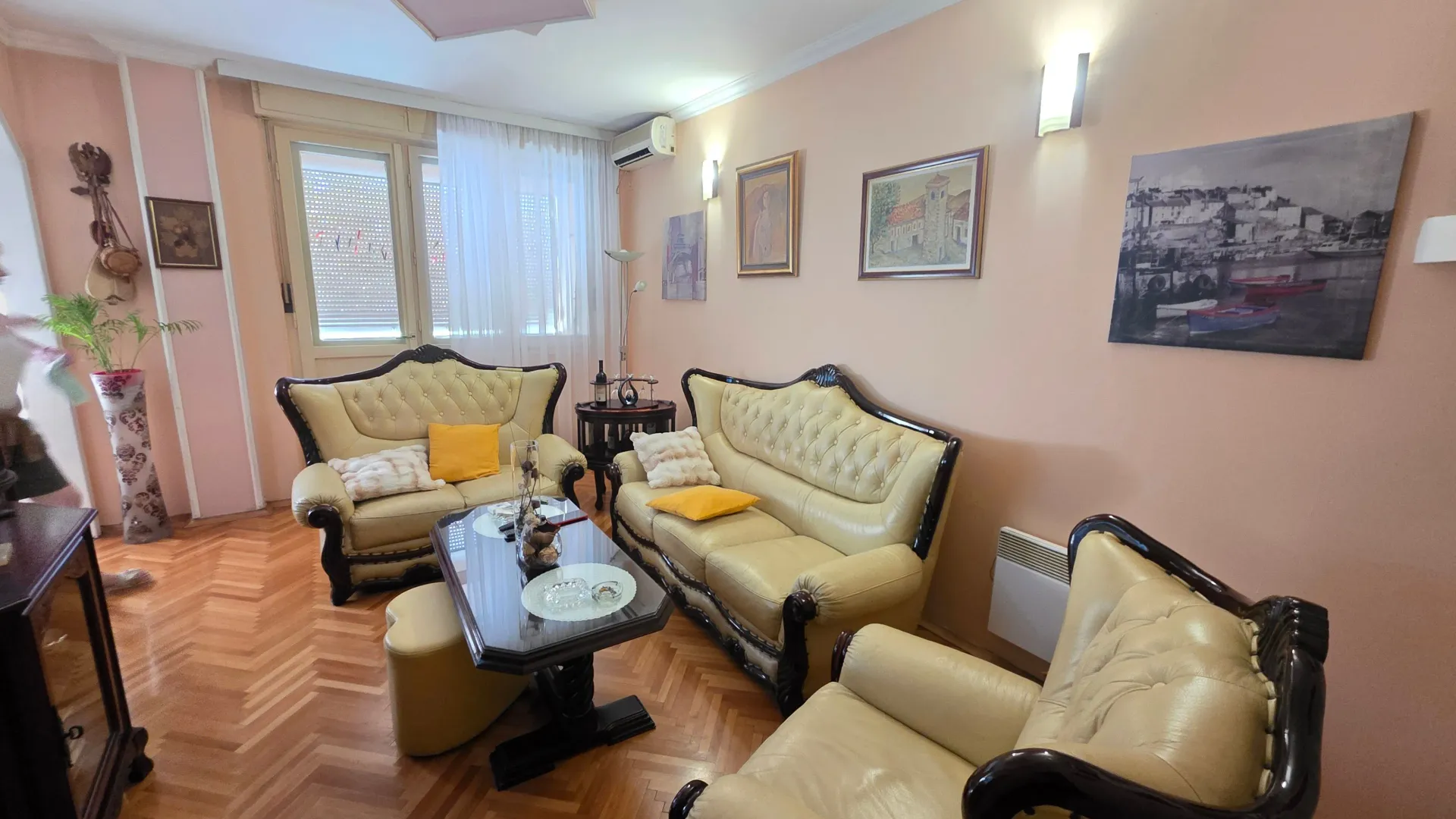 Prodaja, dvosoban stan, 76m², Centar, Podgorica