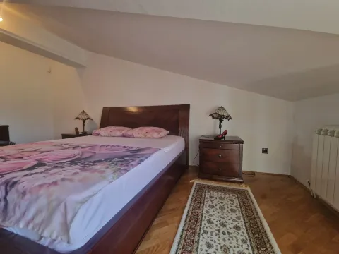 Rent, two bedroom apartment, 130m², Kotor, Crna Gora - image 7
