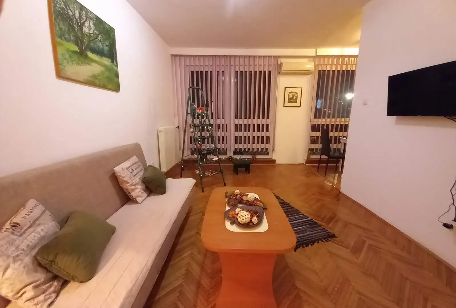 Izdavanje, trosoban stan, 70m², Vračar Centar, Vračar Sve Podlokacije