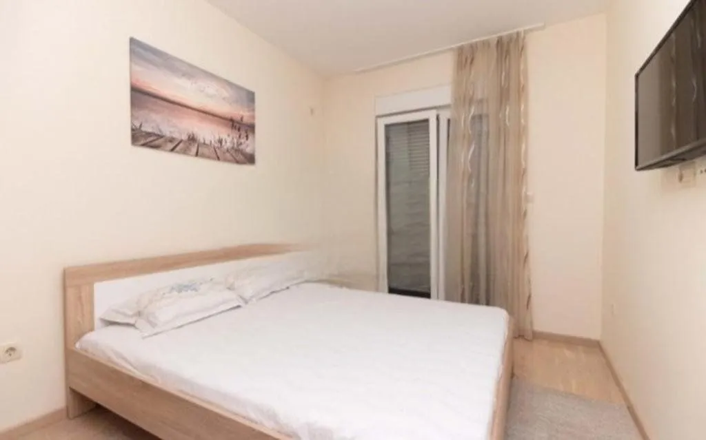 Izdavanje, jednosoban stan, 50m², City Kvart, Podgorica