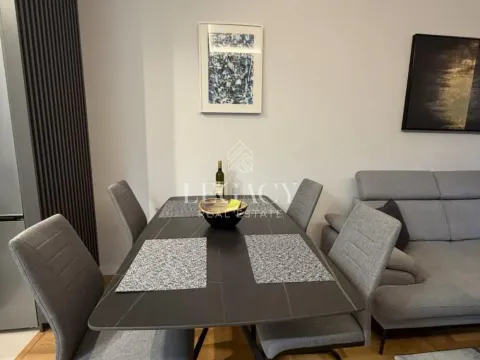 Rent, two bedroom apartment, 50m², Đeram Pijaca, Beograd - image 17