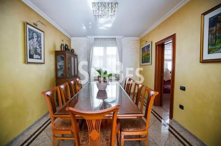 Sale, house, 300m², Betanija, Novi Sad Sve Podlokacije
