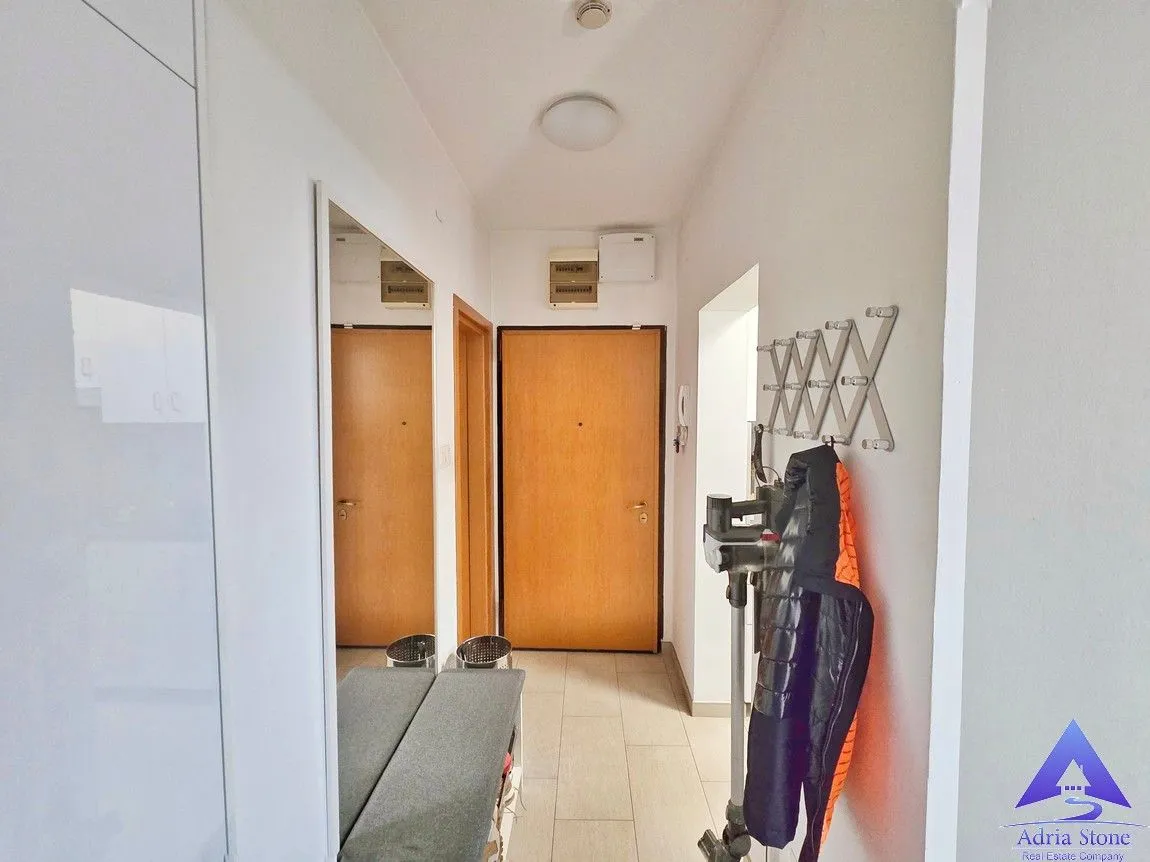 Prodaja, jednosoban stan, 44m², Podkošljun, Budva