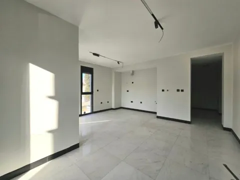Prodaja, dvosoban stan, 71m², Vezirov Most, Podgorica - image 3