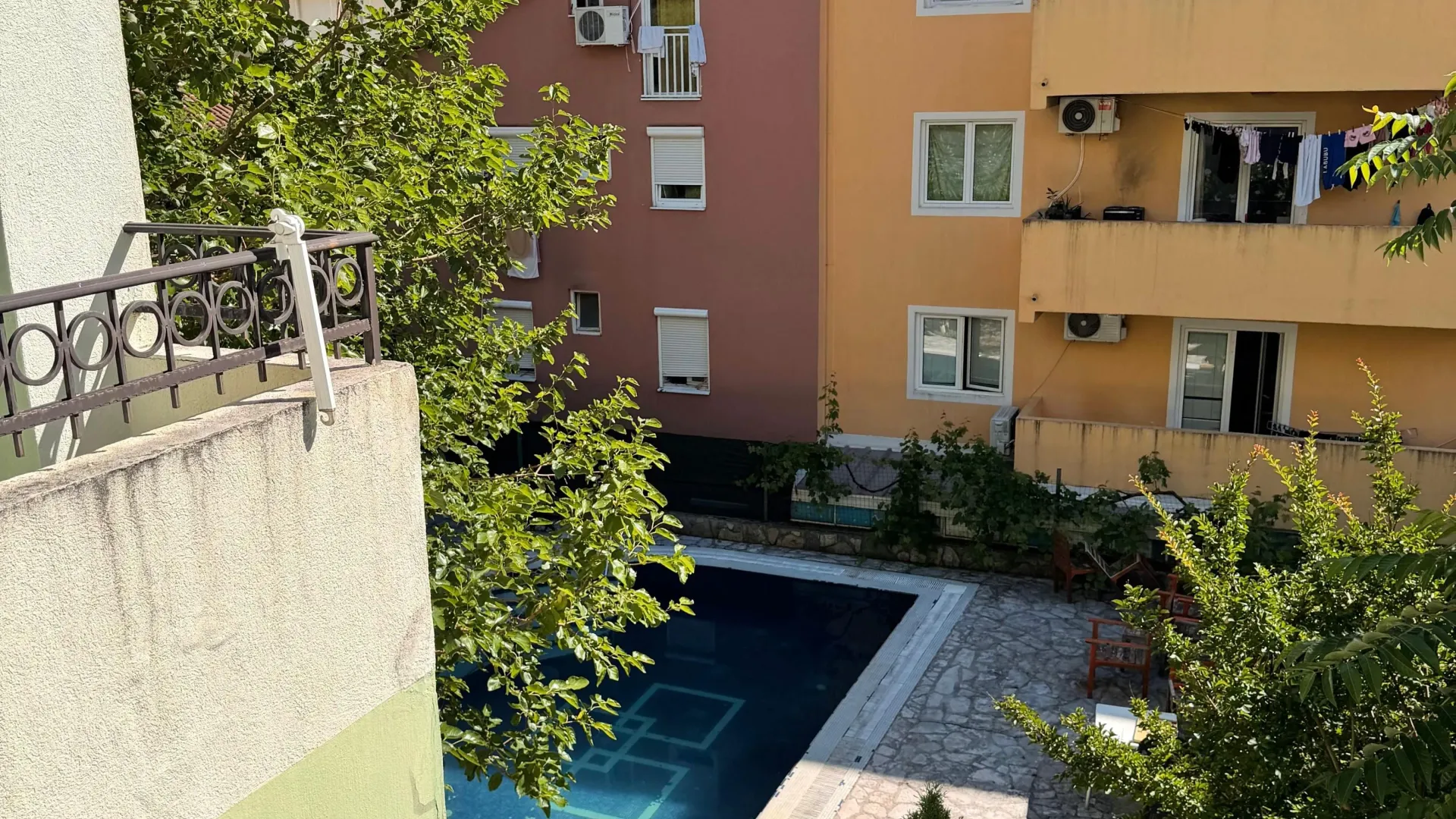Prodaja, dvosoban stan, 78m², Lazi, Budva