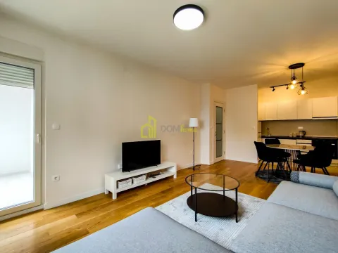 Izdavanje, jednosoban stan, 50m², Central Point, Podgorica - image 10