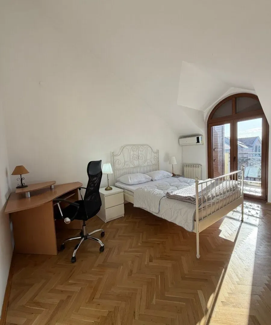 Rent, apartment, 285m², Gorica C, Podgorica