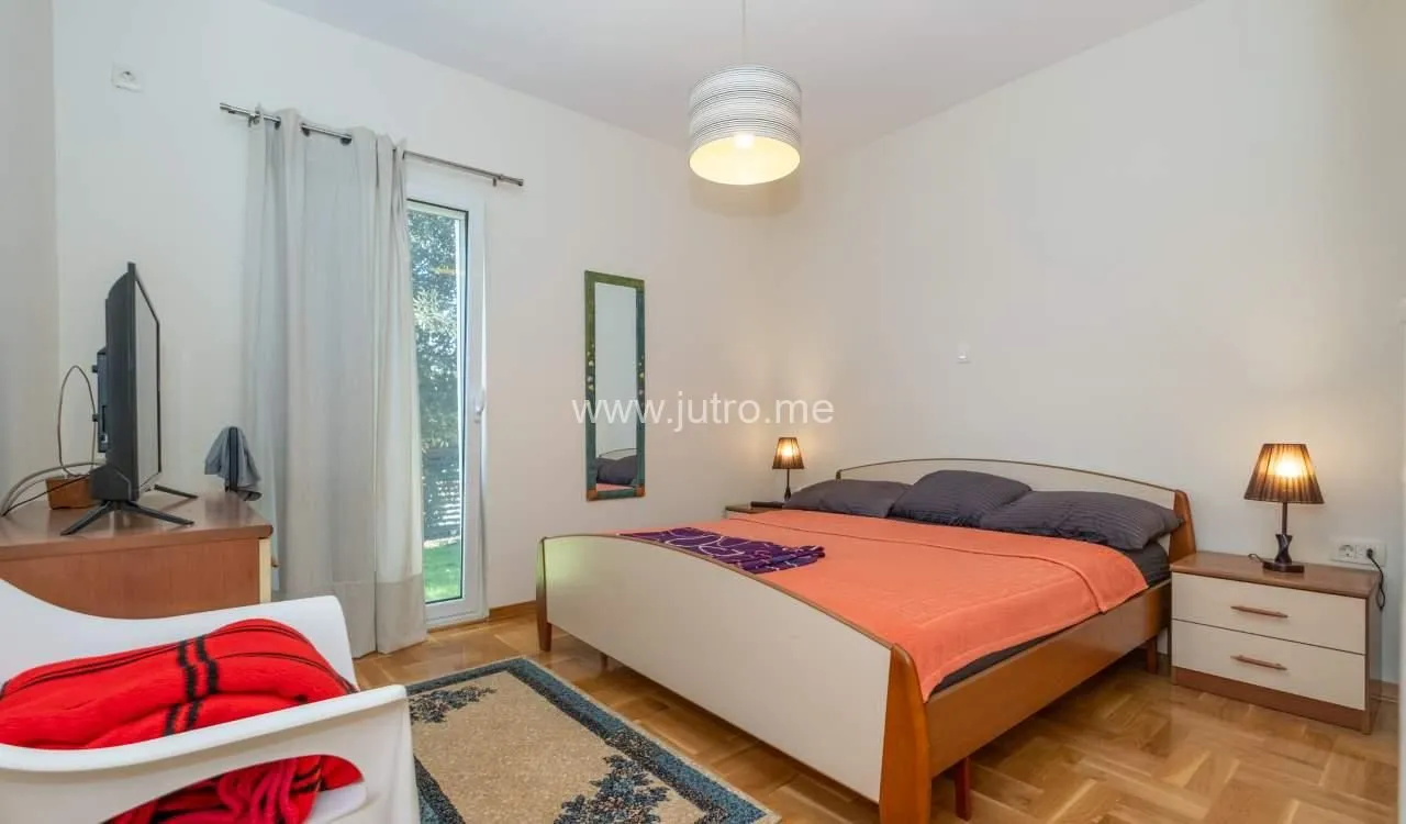 Rent, house, 200m², Spuž, Danilovgrad