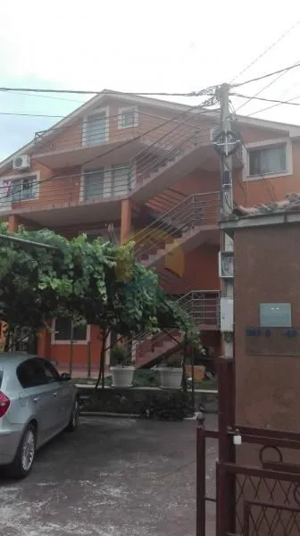 Sale, house, 800m², Momišići, Podgorica