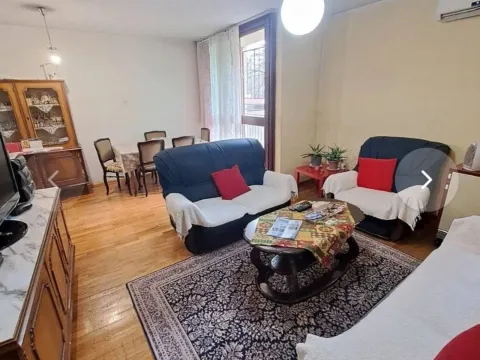 Prodaja, trosoban stan, 72m², Blok 5, Podgorica - image 5