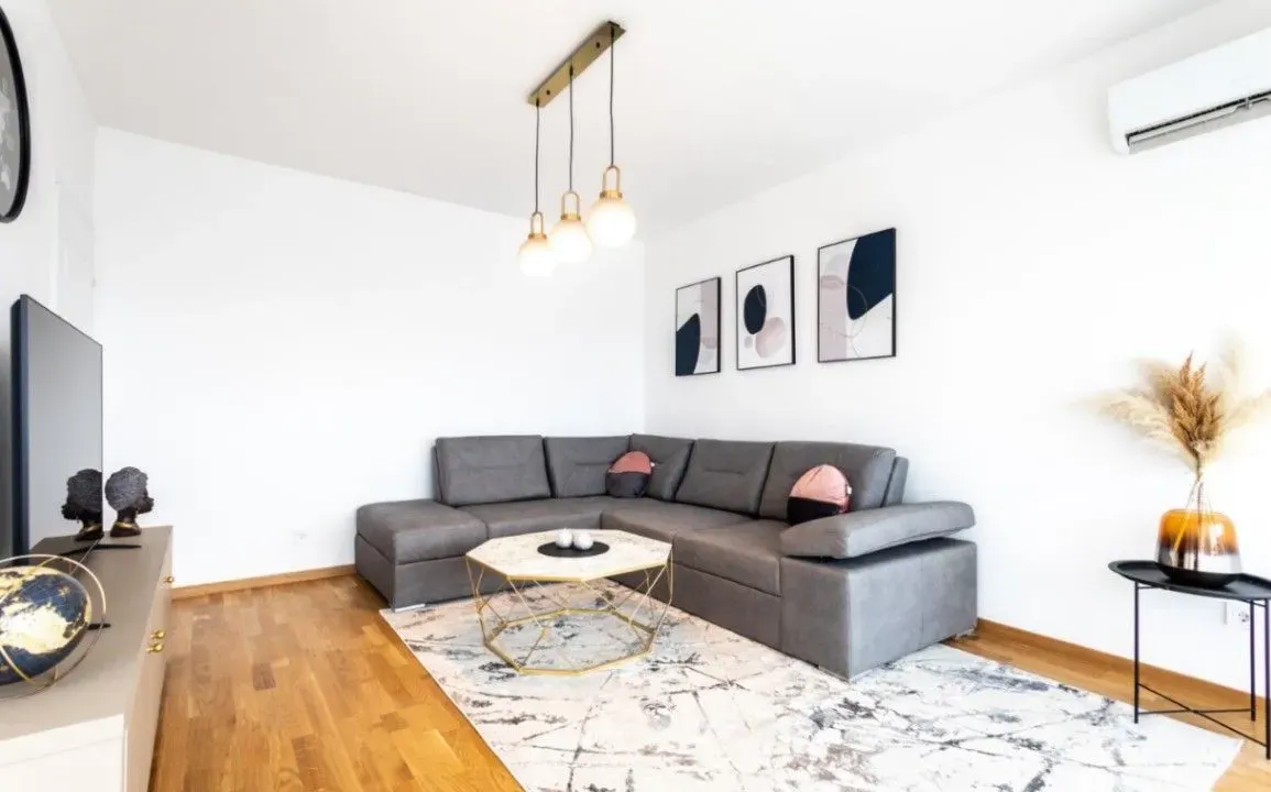 Izdavanje, jednosoban stan, 54m², Podgorica, Crna Gora