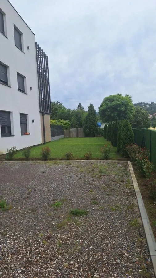 Prodaja, četvorosoban stan, 124m², Sremska Kamenica, Petrovaradin
