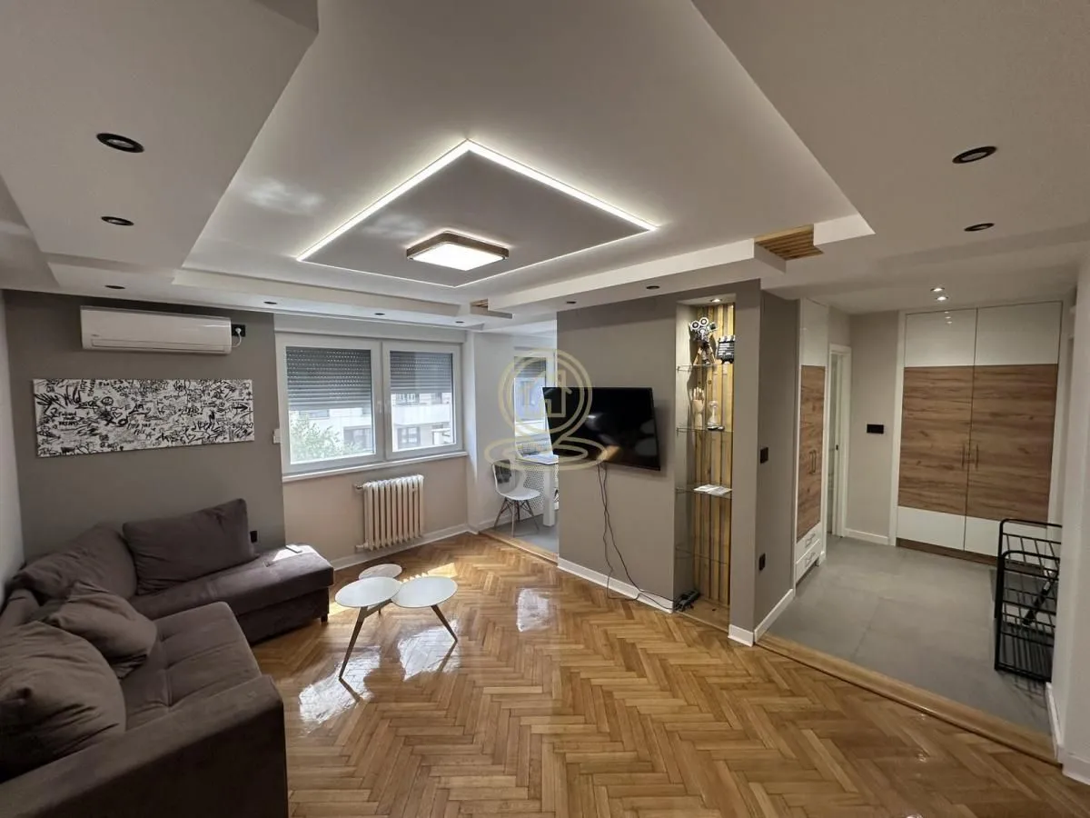Rent, two bedroom apartment, 57m², Savski Venac, Beograd