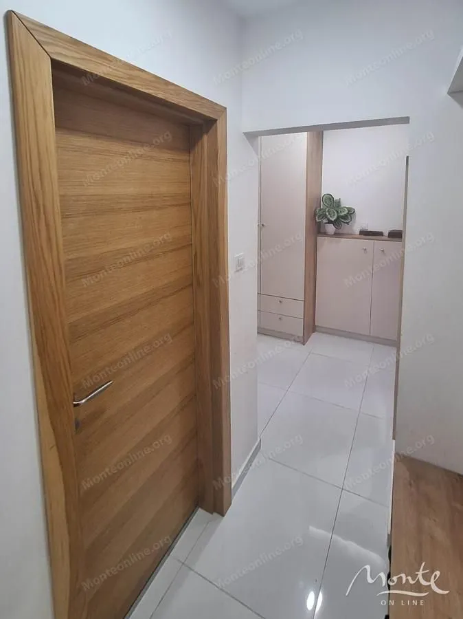 Prodaja, trosoban stan, 89m², Podgorica, Crna Gora