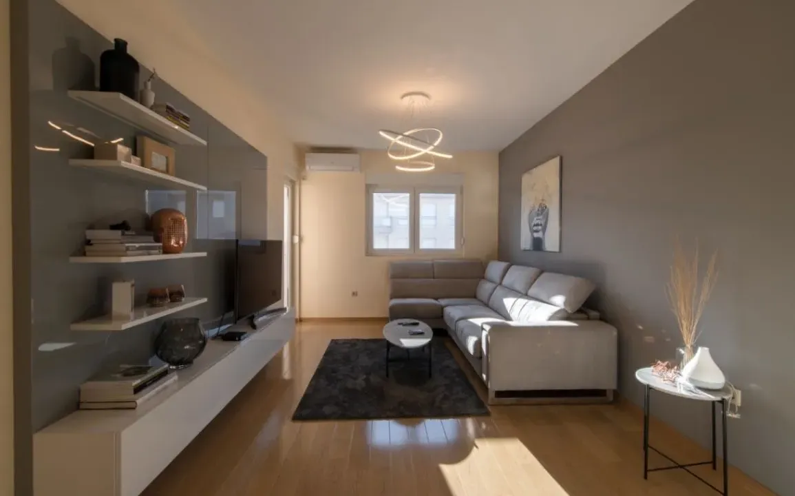 Izdavanje, jednosoban stan, 47m², City Kvart, Podgorica