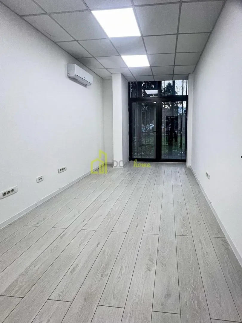 Rent, office space, 294m², Blok 5, Podgorica