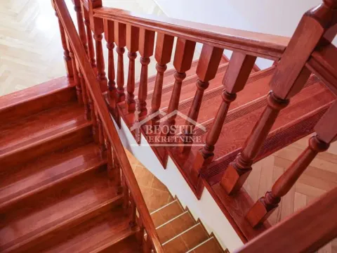 Sale, house, 282m², Palilula Sve Podlokacije, Beograd - image 8