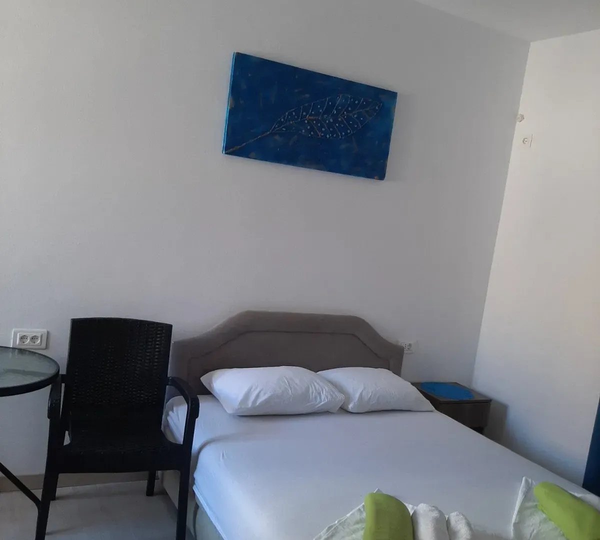 Daily-rent, two bedroom apartment, 30m², Dobra Voda, Budva