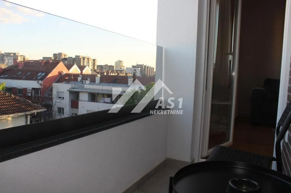 Izdavanje, jednosoban stan, 42m², Rotkvarija, Novi Sad Sve Podlokacije