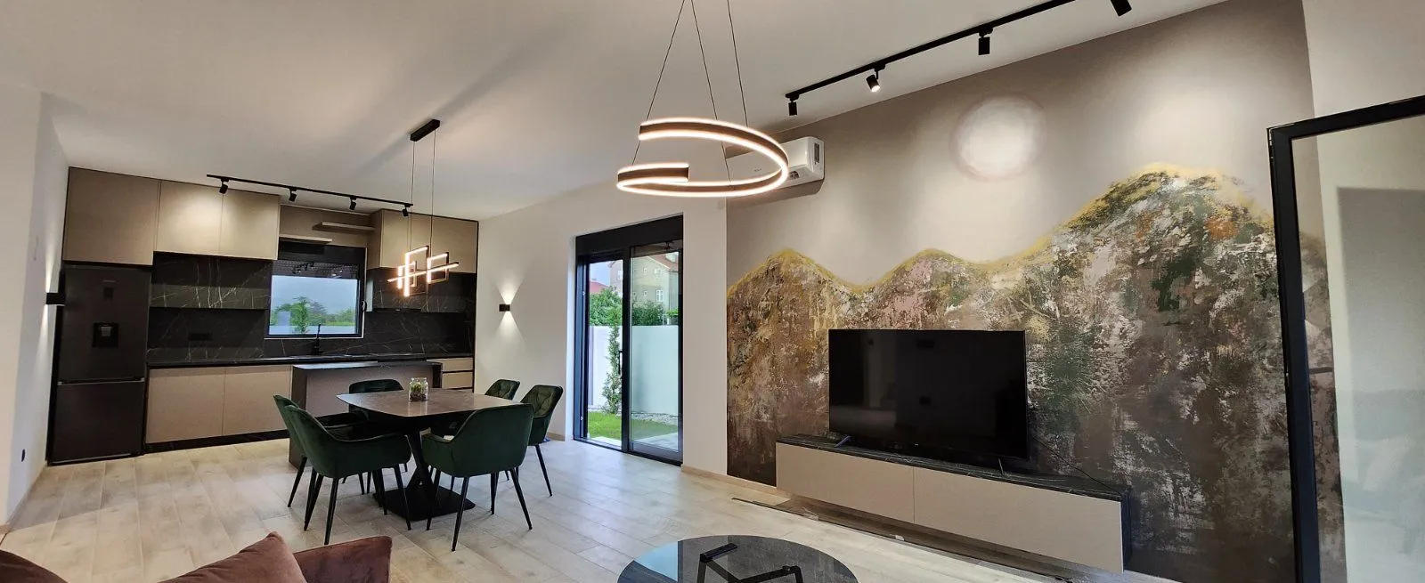 Prodaja, kuća, 154m², Dahna, Podgorica