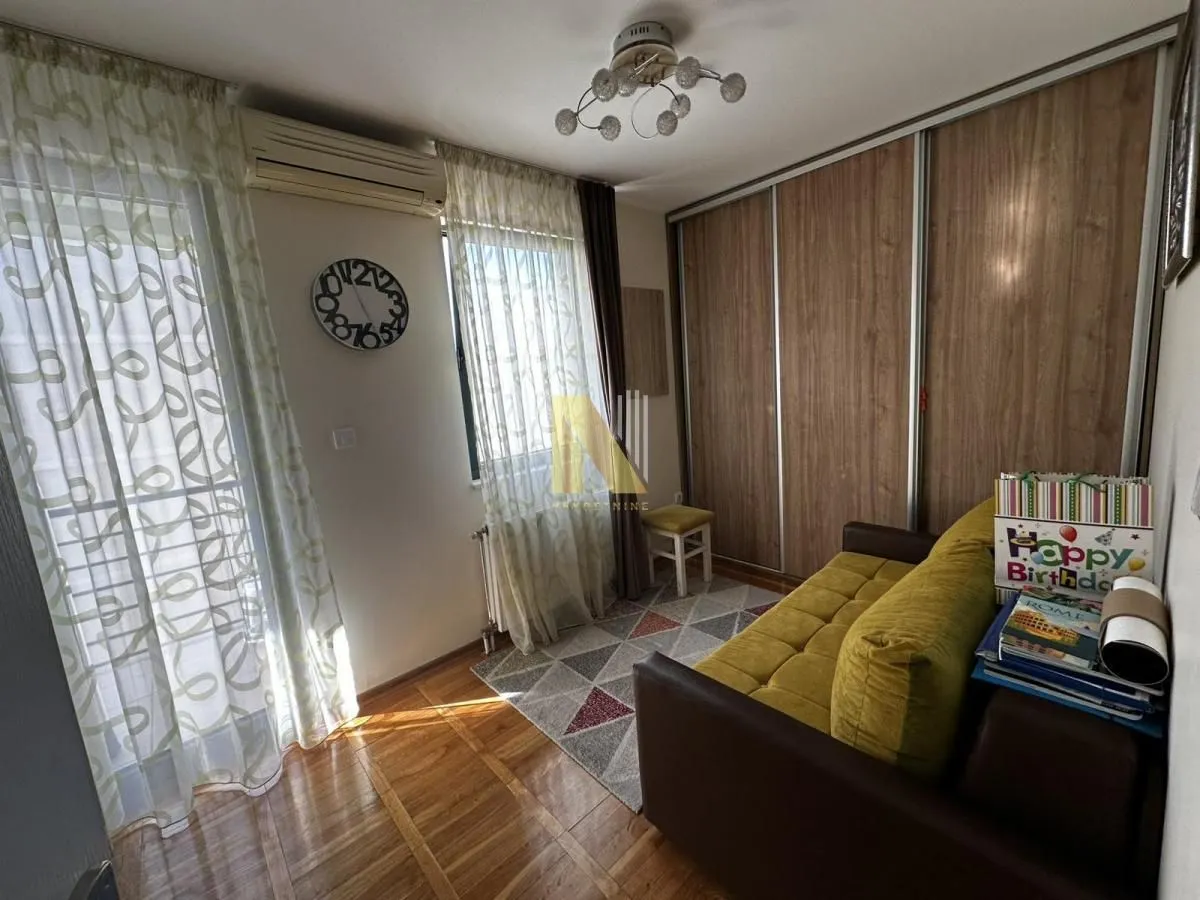 Prodaja, četvorosoban stan, 116m², Grbavica, Novi Sad Sve Podlokacije