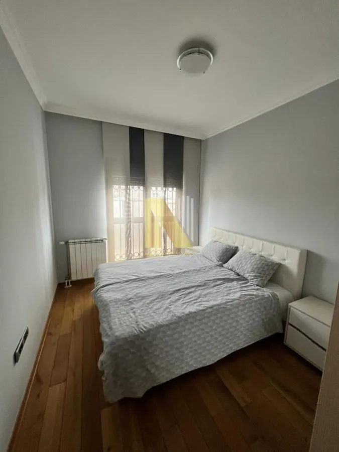Izdavanje, trosoban stan, 62m², Centar, Novi Sad
