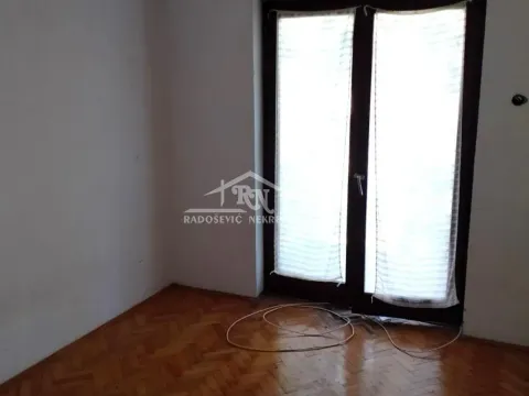 Prodaja, kuća, 411m², Sremčica, Beograd - image 12