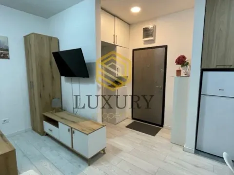 Izdavanje, garsonjera, 27m², Stari Aerodrom, Podgorica - image 3