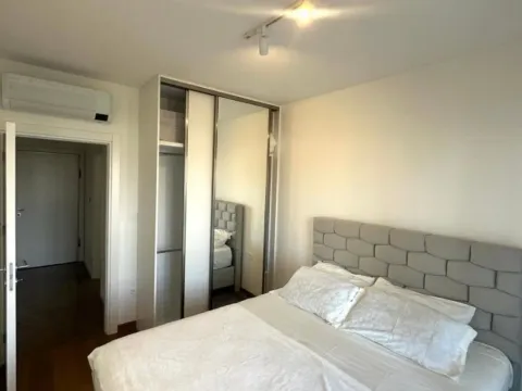 Izdavanje, jednosoban stan, 48m², Tološka šuma, Podgorica - image 6