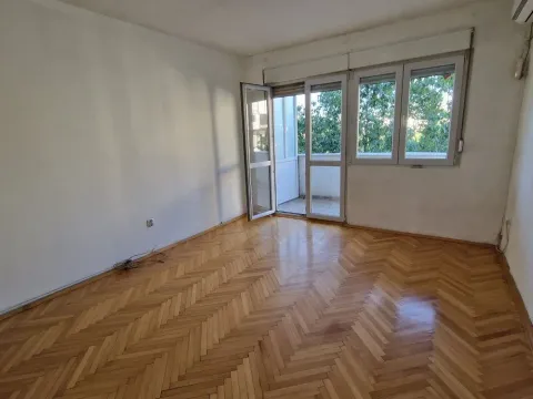 Izdavanje, jednosoban stan, 65m2, Preko Morače, Podgorica Izdavanje, jednosoban stan, 65m2, Preko Morače, Podgorica