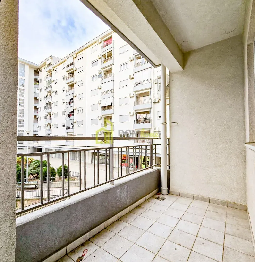 Prodaja, jednosoban stan, 50m², Pobrežje, Podgorica