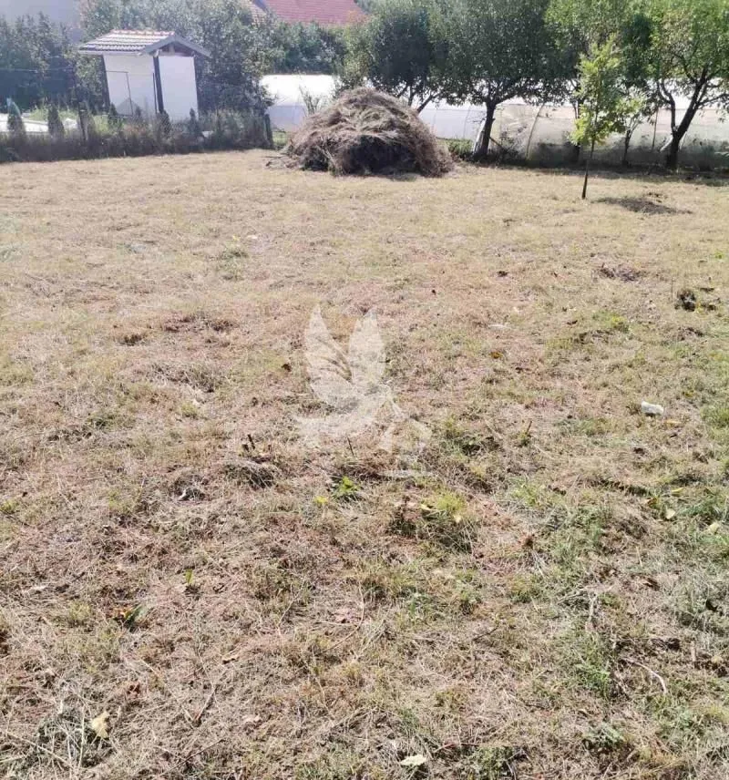 Prodaja, plac, 700m², Mladenovac selo, Mladenovac
