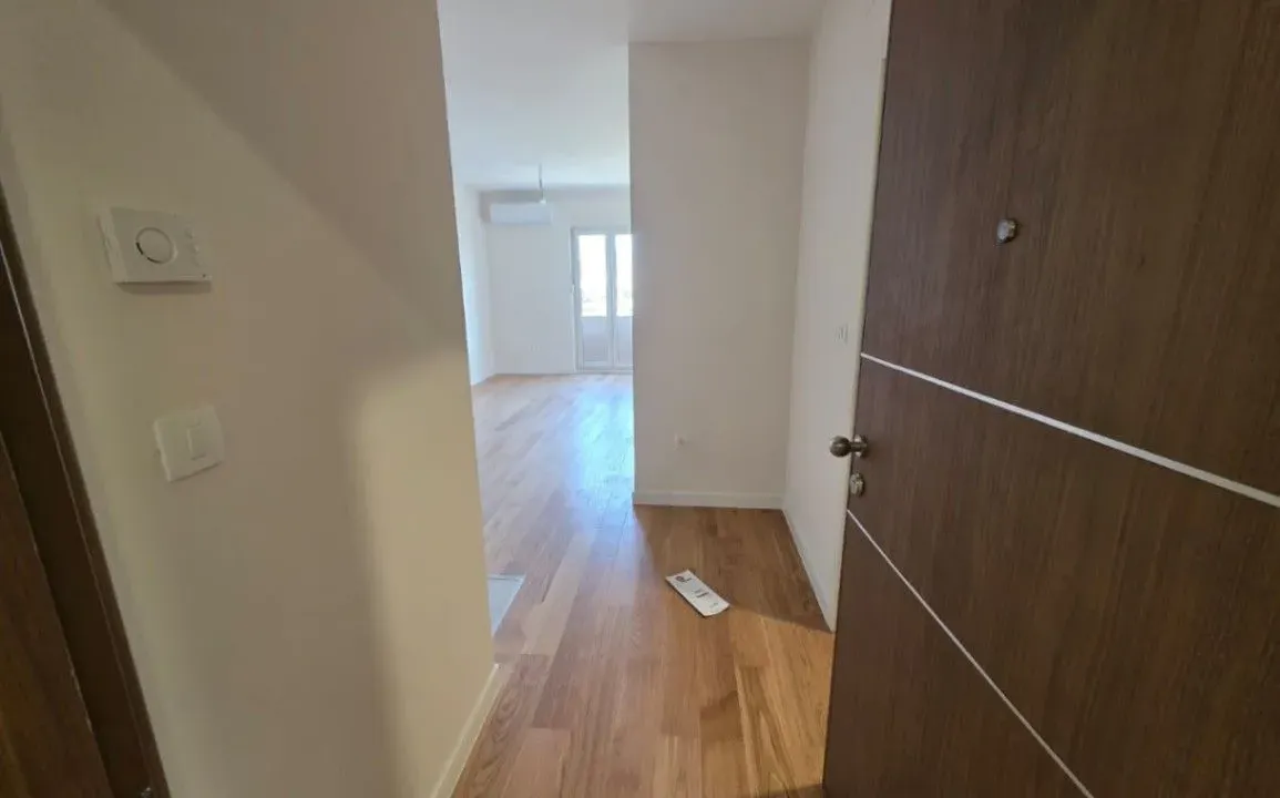Prodaja, jednosoban stan, 40m², Central Point, Podgorica