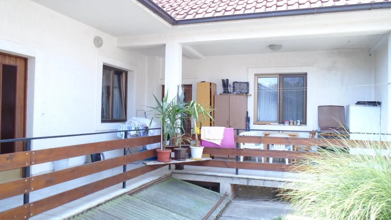 Prodaja, kuća, 250m², Centar, Jagodina